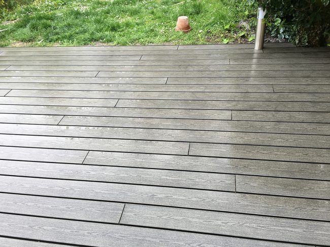 Réalisation d'une Terrasse en Bois Composite à Noisiel